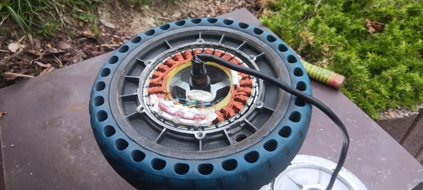 Stator nábojového motora s medenými vinutiami